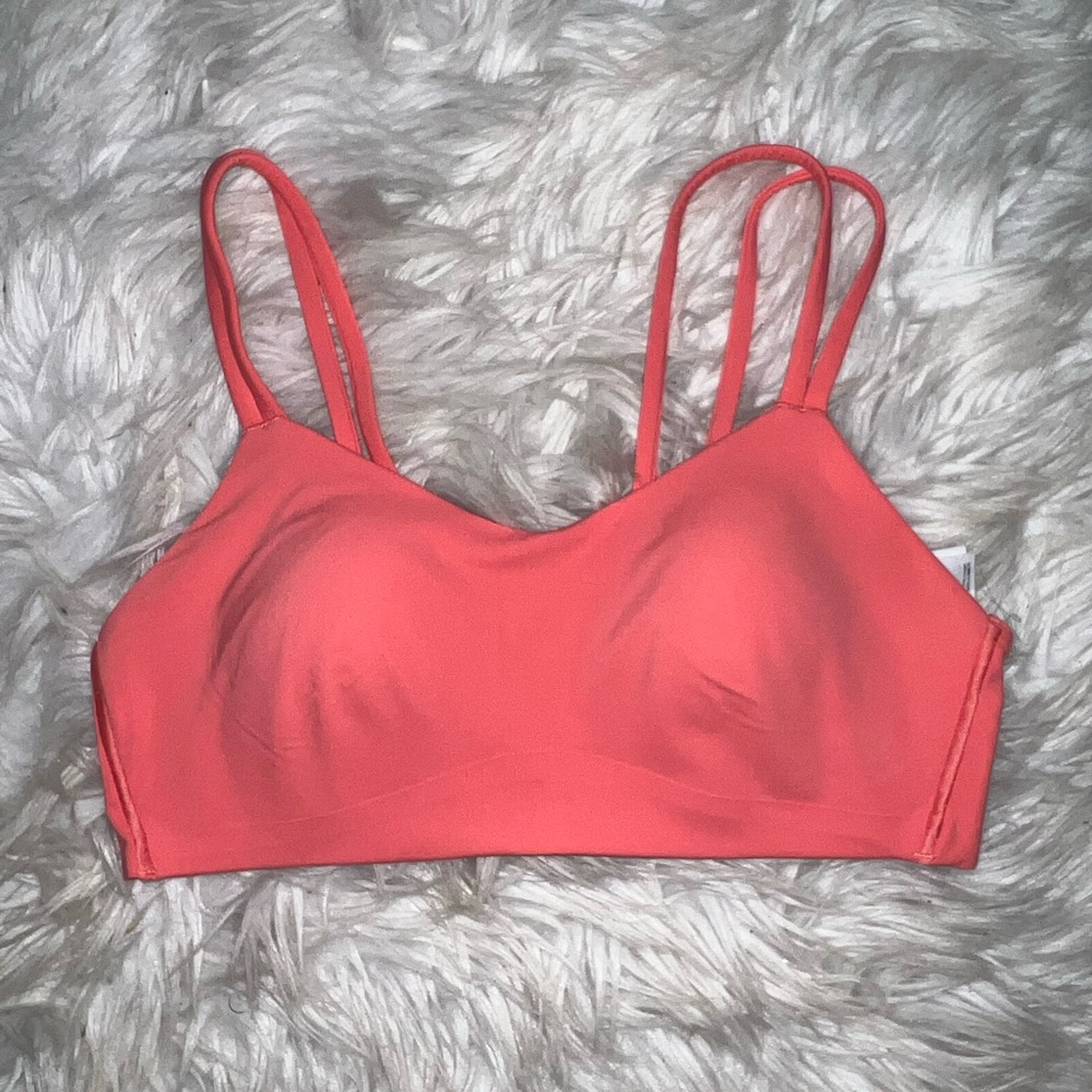 Lululemon like a cloud bra